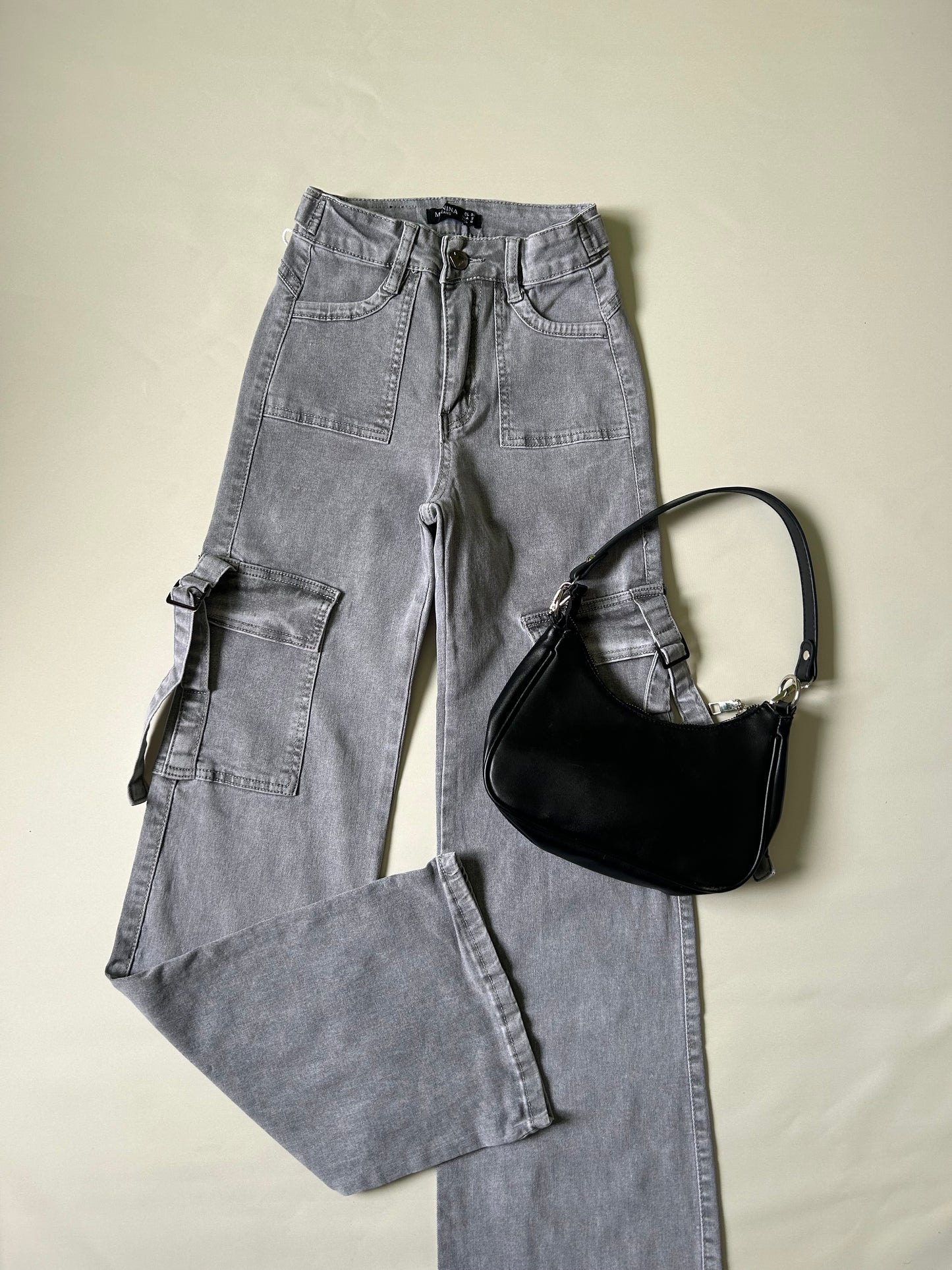 Cargo gris
