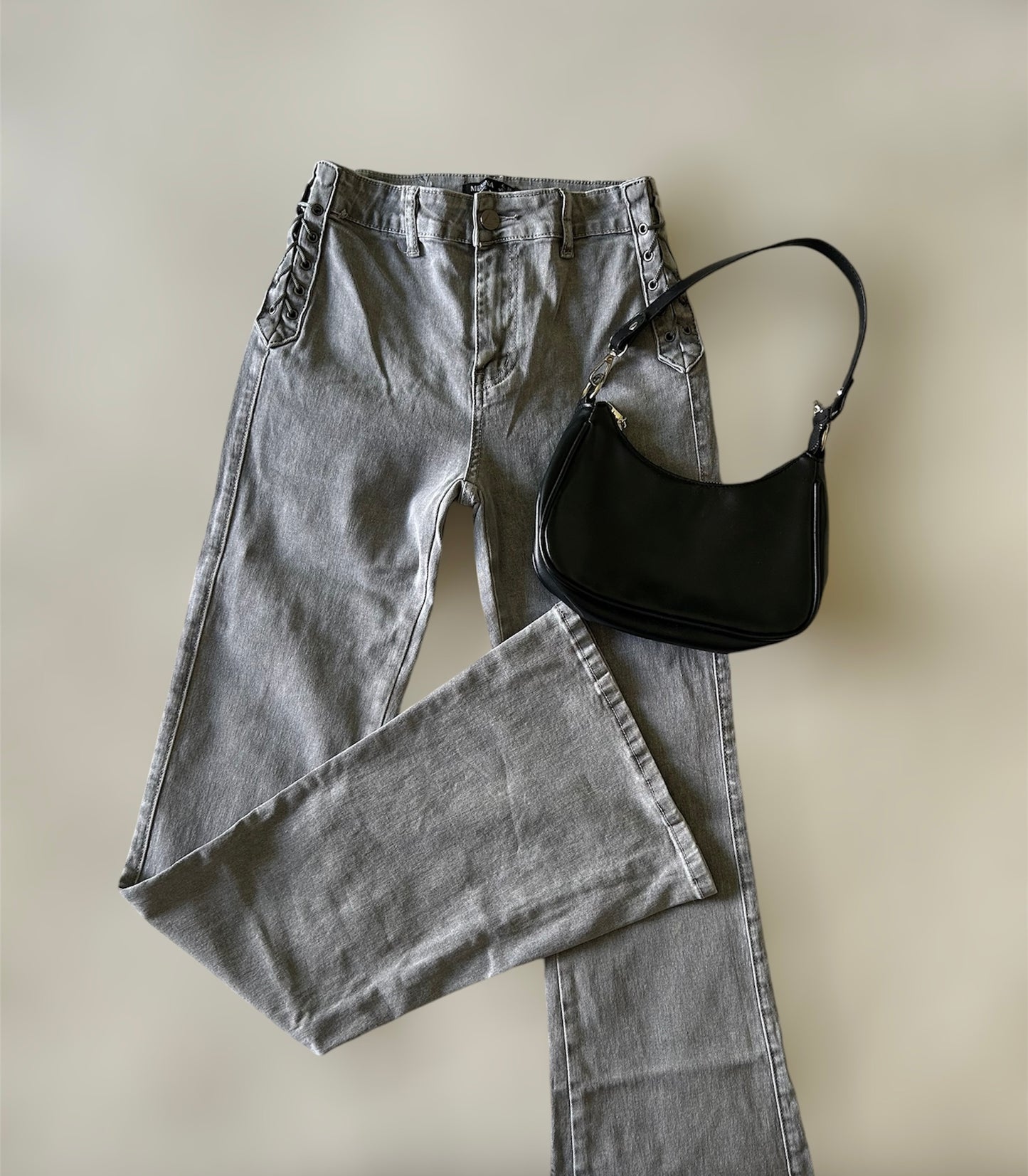 Flare trenzado gris