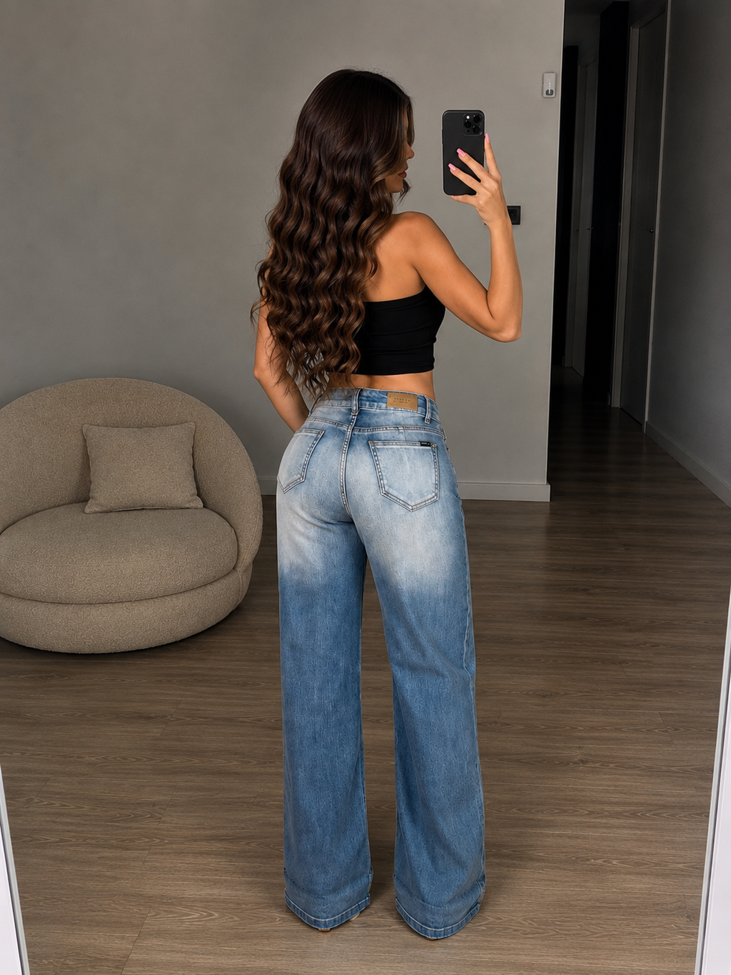Jeans asimétrico focalizado