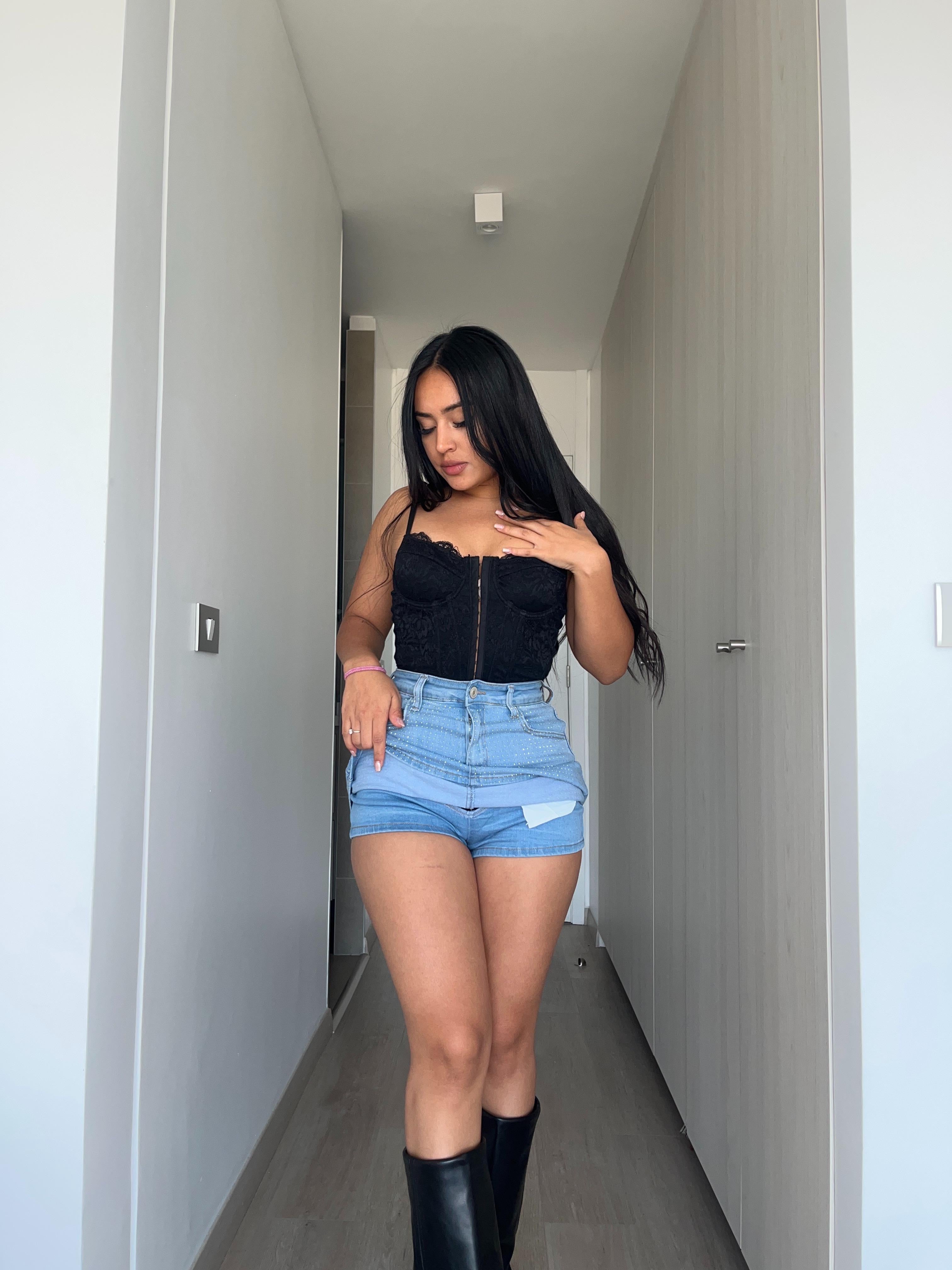 Falda short brillos celeste