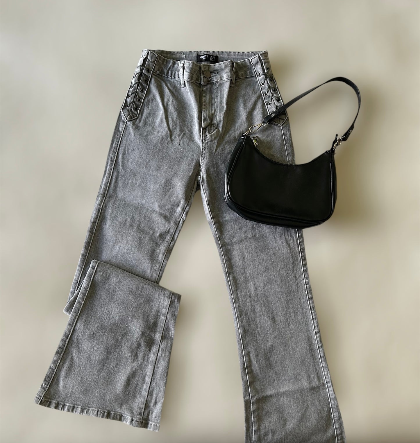 Flare trenzado gris